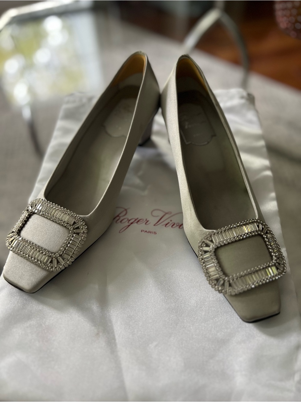 Roger Vivier Belle satin silver low heel pump 36.5